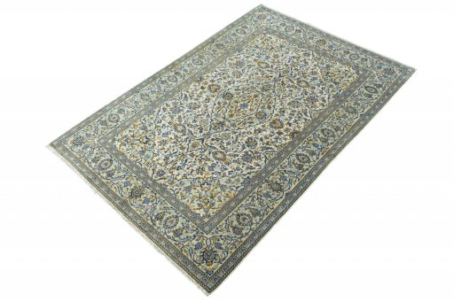 Corner detail of New Kashan rug showing border pattern and Wool pile