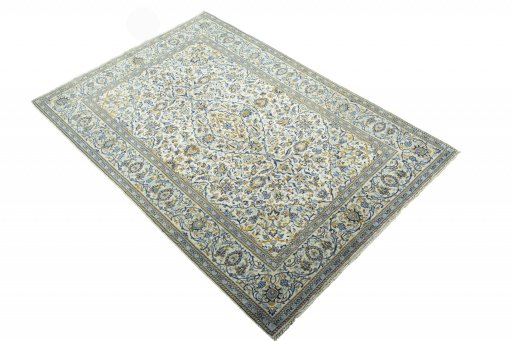 Close-up detail of New Kashan rug from Iran / Persia showing Wool weave