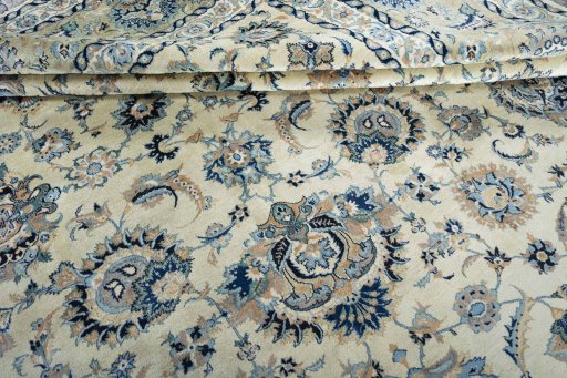 Close-up detail of 1950s Kashan rug from Iran / Persia showing Wool weave