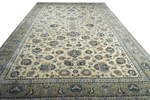 Surface texture of 1950s Kashan rug with natural Wool and intricate pattern