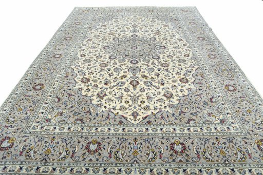 Surface texture of New Kashan rug with natural Wool and intricate pattern
