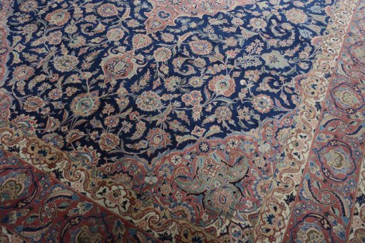 Close-up detail of 1930s Kashan rug from Iran / Persia showing Wool weave