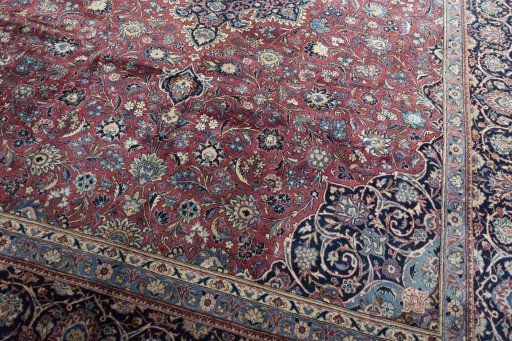 Close-up detail of 1930s Kashan rug from Iran / Persia showing Wool weave