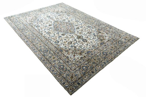 Close-up detail of 2000s Kashan rug from Iran / Persia showing Wool weave