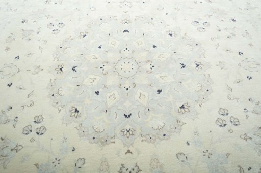 Central medallion detail of New Kashan rug from Iran / Persia