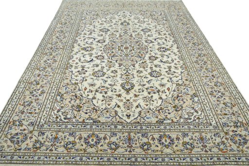 Surface texture of New Kashan rug with natural Wool and intricate pattern