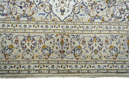Full view of New Kashan rug from Iran / Persia, 290 × 193 cm in Beige tones