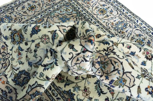Surface texture of New Kashan rug with natural Wool and intricate pattern
