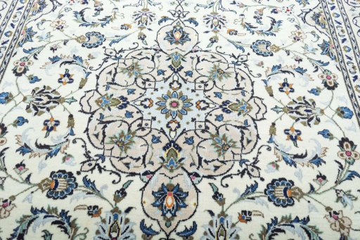 Central medallion detail of New Kashan rug from Iran / Persia