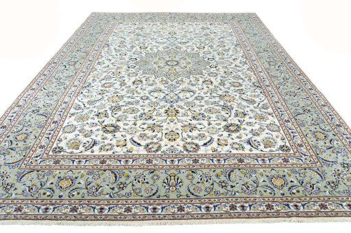 Surface texture of 2000s Kashan rug with natural Wool and intricate pattern