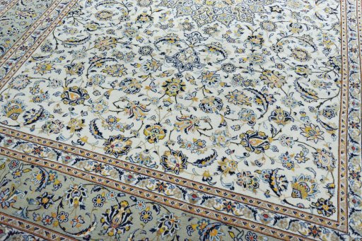 Close-up detail of 2000s Kashan rug from Iran / Persia showing Wool weave