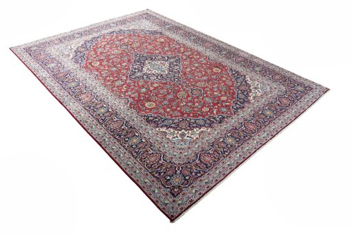 Close-up detail of 2000s Kashan rug from Iran / Persia showing Wool weave