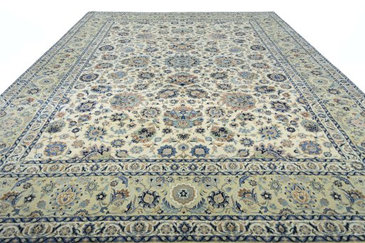 Surface texture of 1950s Kashan rug with natural Wool and intricate pattern