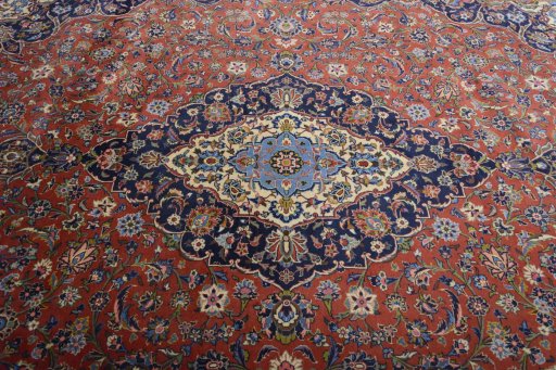 Central medallion detail of New Kashan rug from Iran / Persia