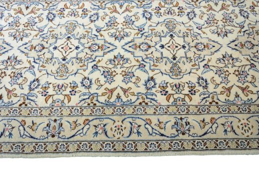 Close-up detail of 2000s Kashan rug from Iran / Persia showing Wool weave