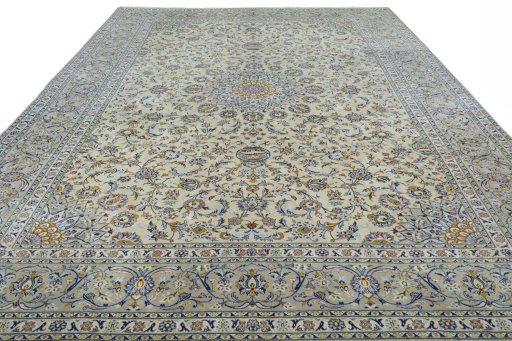 Surface texture of 2000s Kashan rug with natural Wool and intricate pattern