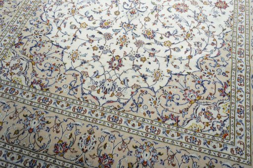 Close-up detail of New Kashan rug from Iran / Persia showing Wool weave