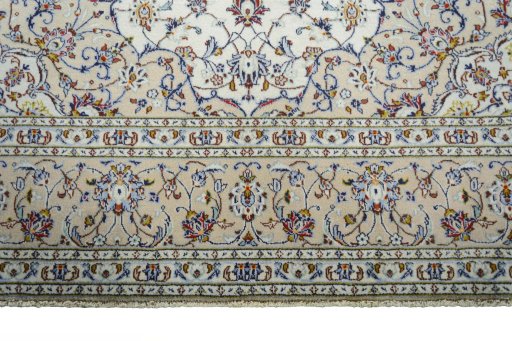 Full view of New Kashan rug from Iran / Persia, 294 × 202 cm in Beige tones