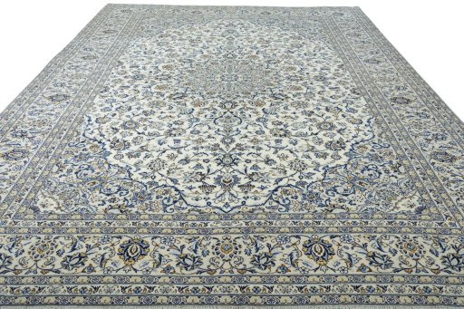 Surface texture of 2000s Kashan rug with natural Wool and intricate pattern