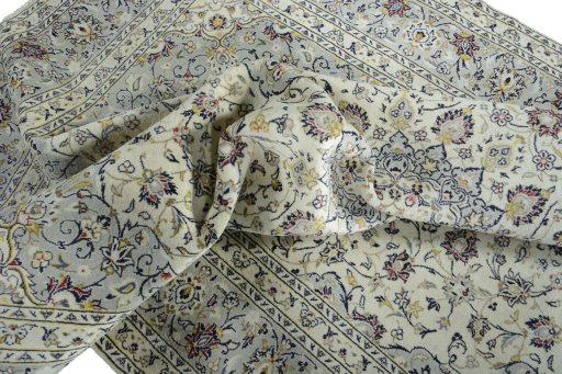 Surface texture of New Kashan rug with natural Wool and intricate pattern