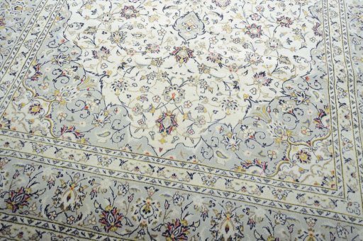 Close-up detail of New Kashan rug from Iran / Persia showing Wool weave