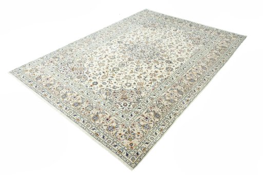 Corner detail of New Kashan rug showing border pattern and Wool pile