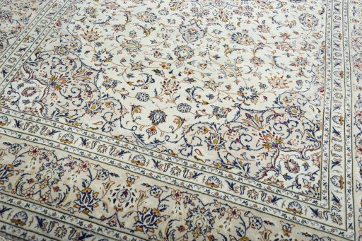 Close-up detail of New Kashan rug from Iran / Persia showing Wool weave