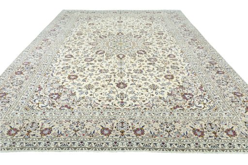 Surface texture of 2000s Kashan rug with natural Wool and intricate pattern
