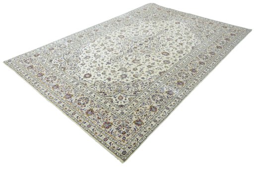 Corner detail of New Kashan rug showing border pattern and Wool pile
