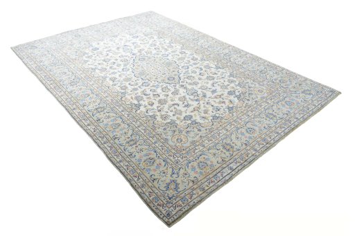 Close-up detail of New Kashan rug from Iran / Persia showing Wool weave