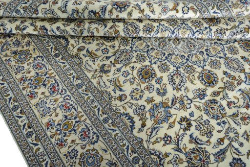 Close-up detail of New Kashan rug from Iran / Persia showing Wool weave