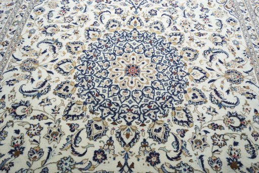 Central medallion detail of New Kashan rug from Iran / Persia