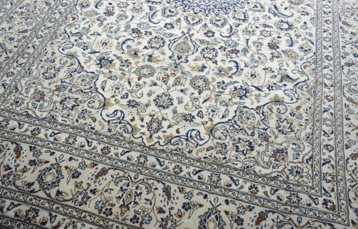 Close-up detail of New Kashan rug from Iran / Persia showing Wool weave
