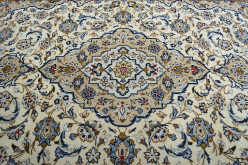 Central medallion detail of New Kashan rug from Iran / Persia