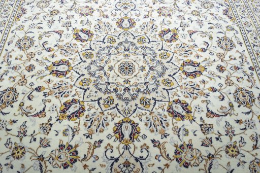 Central medallion detail of New Kashan rug from Iran / Persia