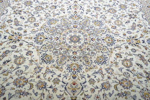 Central medallion detail of New Kashan rug from Iran / Persia