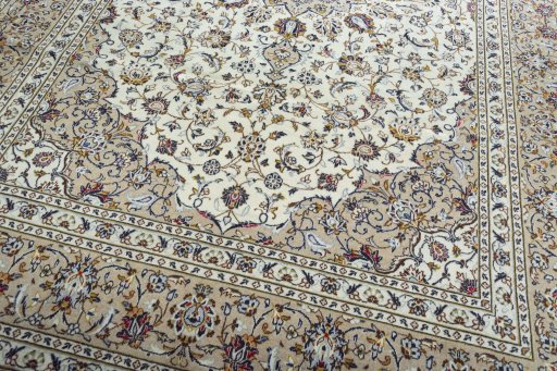 Close-up detail of 2000s Kashan rug from Iran / Persia showing Wool weave
