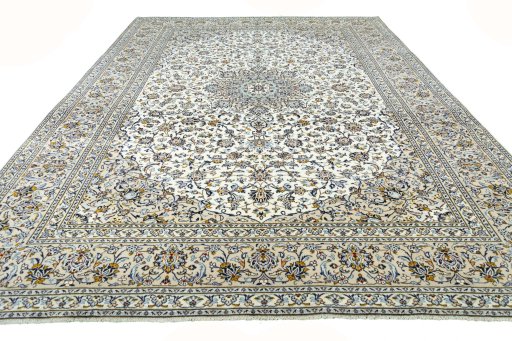 Surface texture of New Kashan rug with natural Wool and intricate pattern