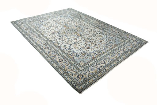 Close-up detail of New Kashan rug from Iran / Persia showing Wool weave