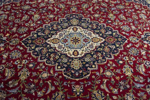 Central medallion detail of New Kashan rug from Iran / Persia