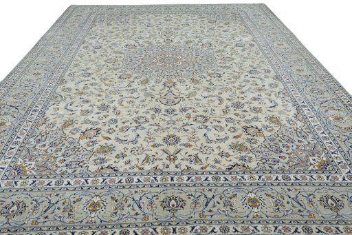 Surface texture of 2000s Kashan rug with natural Wool and intricate pattern