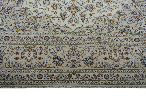 Full view of New Kashan rug from Iran / Persia, 406 × 299 cm in Beige tones