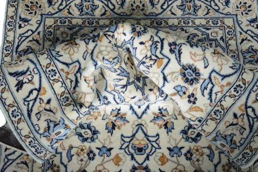 Surface texture of New Kashan rug with natural Wool and intricate pattern