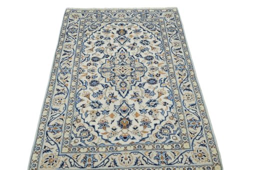 Surface texture of New Kashan rug with natural Wool and intricate pattern