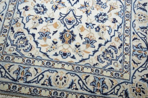 Close-up detail of New Kashan rug from Iran / Persia showing Wool weave