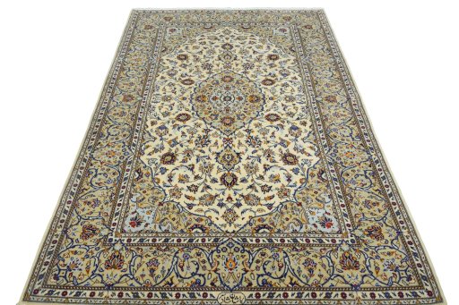Surface texture of New Kashan rug with natural Cork and intricate pattern
