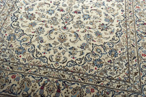 Close-up detail of 2000s Kashan rug from Iran / Persia showing Wool weave