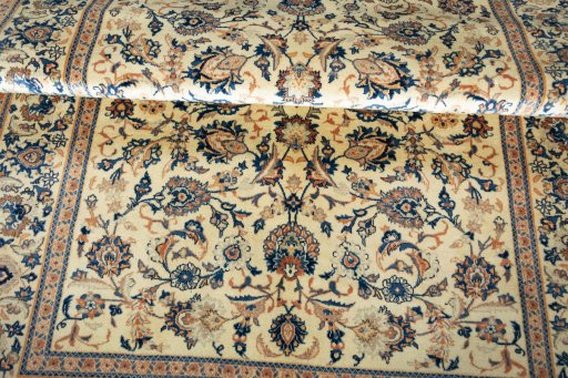 Close-up detail of 1970s Kashan rug from Iran / Persia showing Wool weave