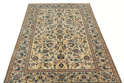Surface texture of 1970s Kashan rug with natural Wool and intricate pattern