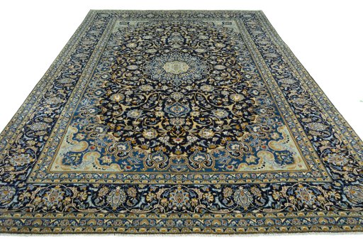 Surface texture of 2000s Kashan rug with natural Wool and intricate pattern